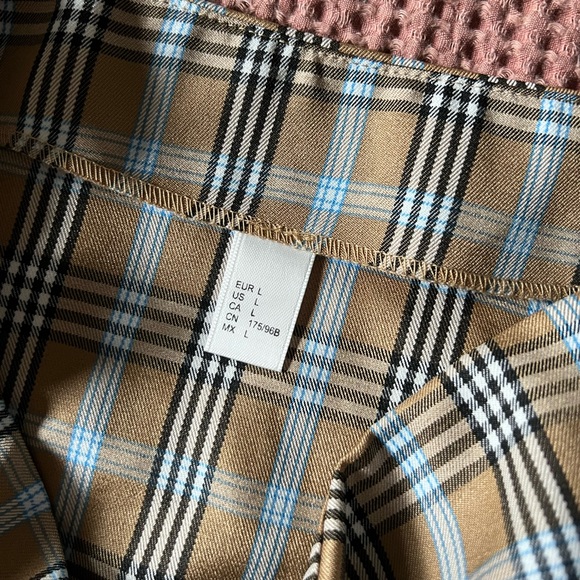Tan and Blue Plaid Mini Skirt Size Large - Picture 5 of 5